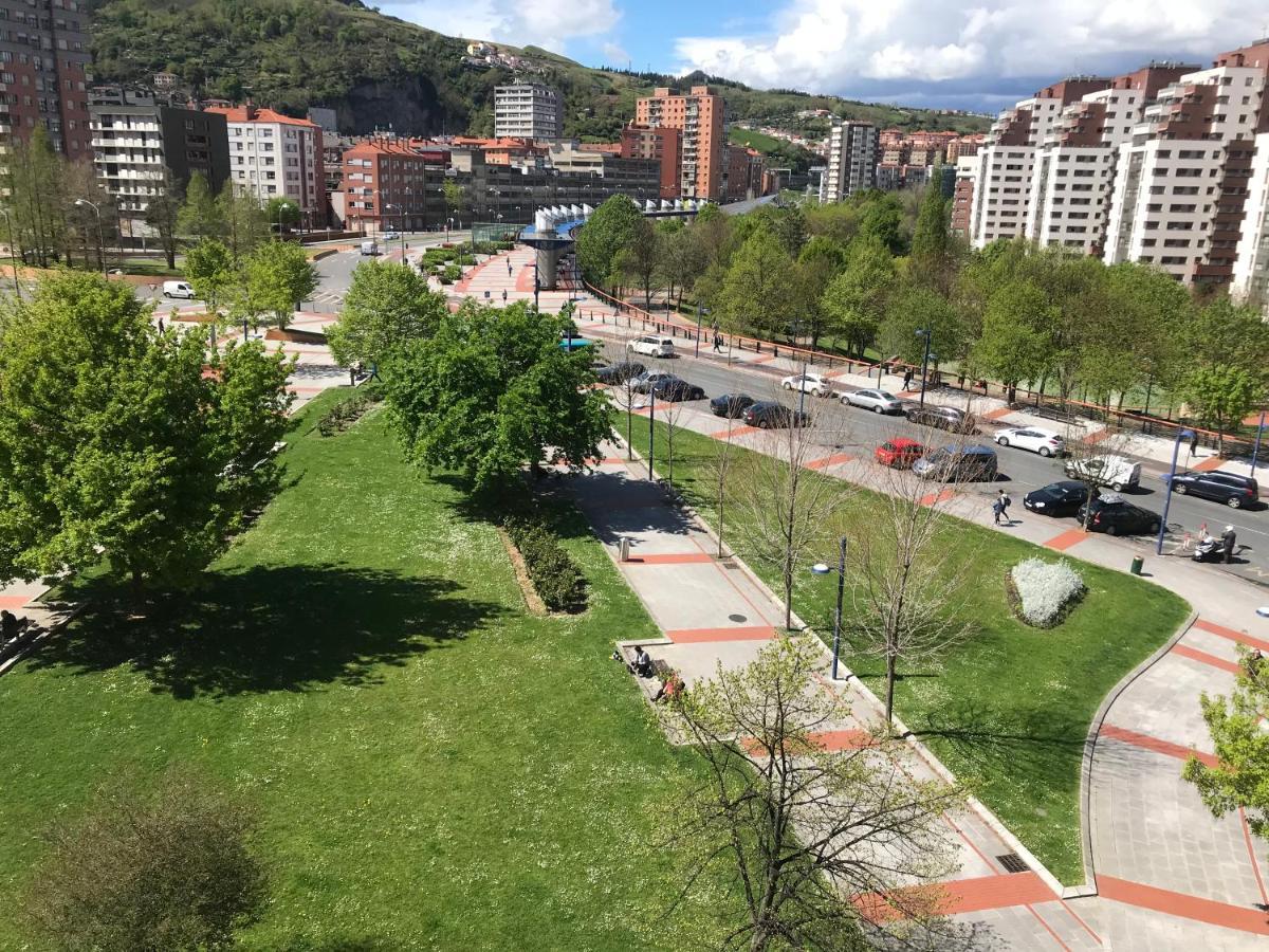 Amezola 2- Habitacion Con Bano Exterior De Uso Privado En Casa Compartida Bilbao Exterior foto